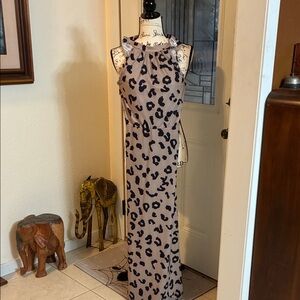 Chic Leopard Print Maxi Dress
